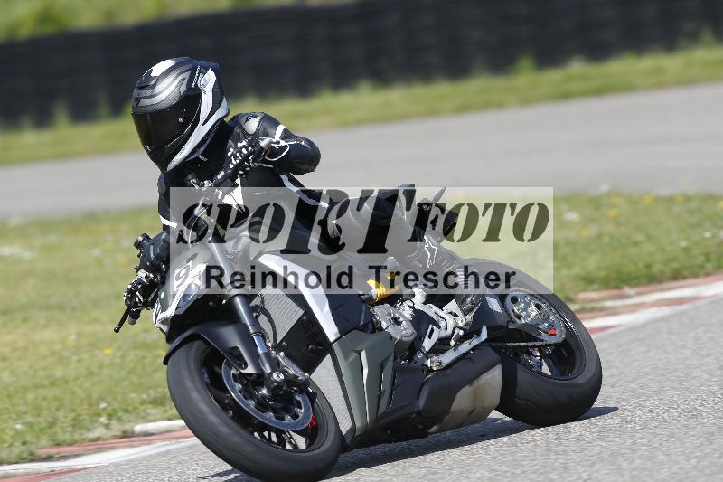 Archiv-2025/09 22.04.2025 Cornu Master School ADR/gruen-vert/29